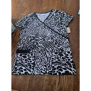 New Medium Bobby Brooks Black White Animal Print Short Sleeve Scrub Top Scrubs